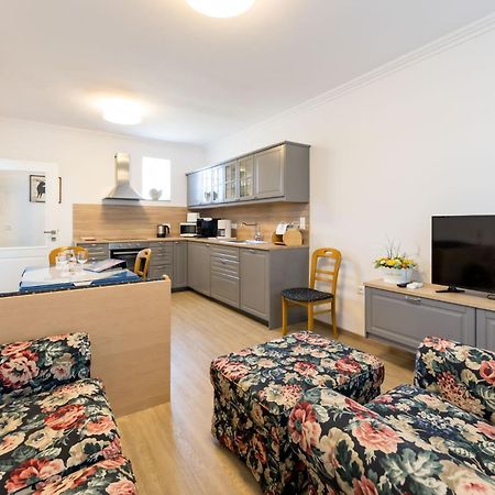 Sekt & Wein - Walter Klein Apartment Illmitz Luaran gambar