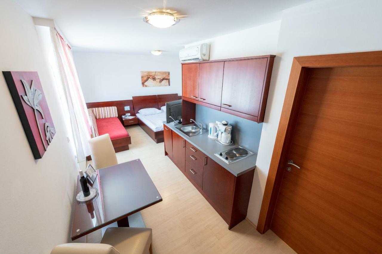 Sekt & Wein - Walter Klein Apartment Illmitz Luaran gambar